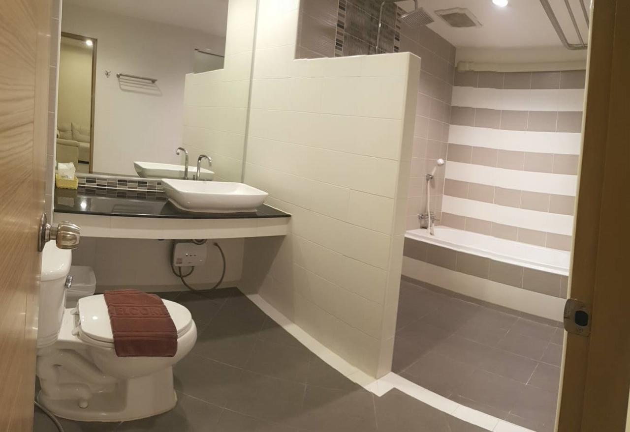 Omg Hotel Khon Kaen Dış mekan fotoğraf