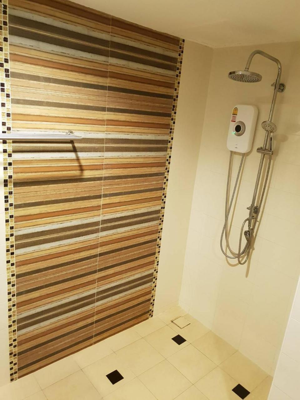 Omg Hotel Khon Kaen Dış mekan fotoğraf